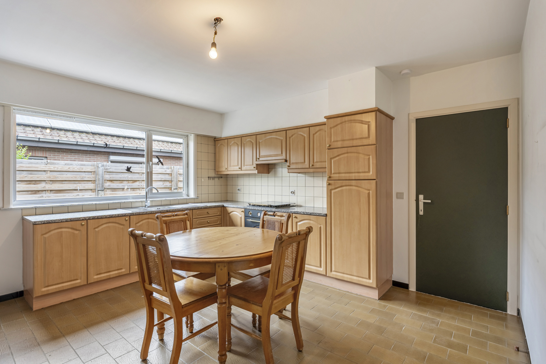 Woning met 3 slpk, inpandige garage in doodlopende straat. - foto 4