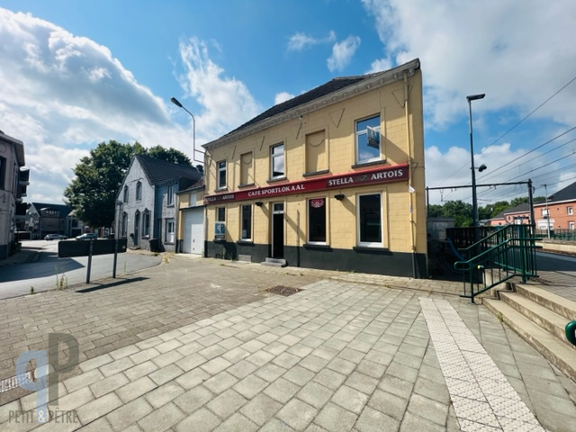 Handelspand met 5 slk, vernieuwde garage en atelierruimte - photo 2