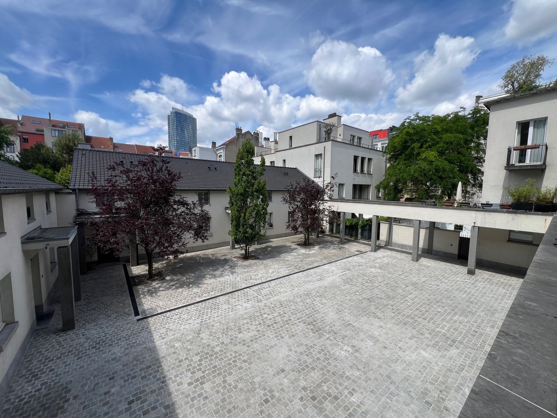 Appartement avec 2 chambres et terrasse hyper bien situé - photo 4
