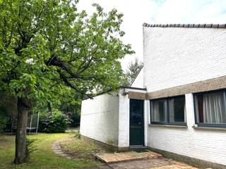 Interesse in deze prachtige woning? Bekijk de virtuele toer en maak via Livitas.be ONLINE je afspraakOp wandelafstand van het centrum van Schoten, en...