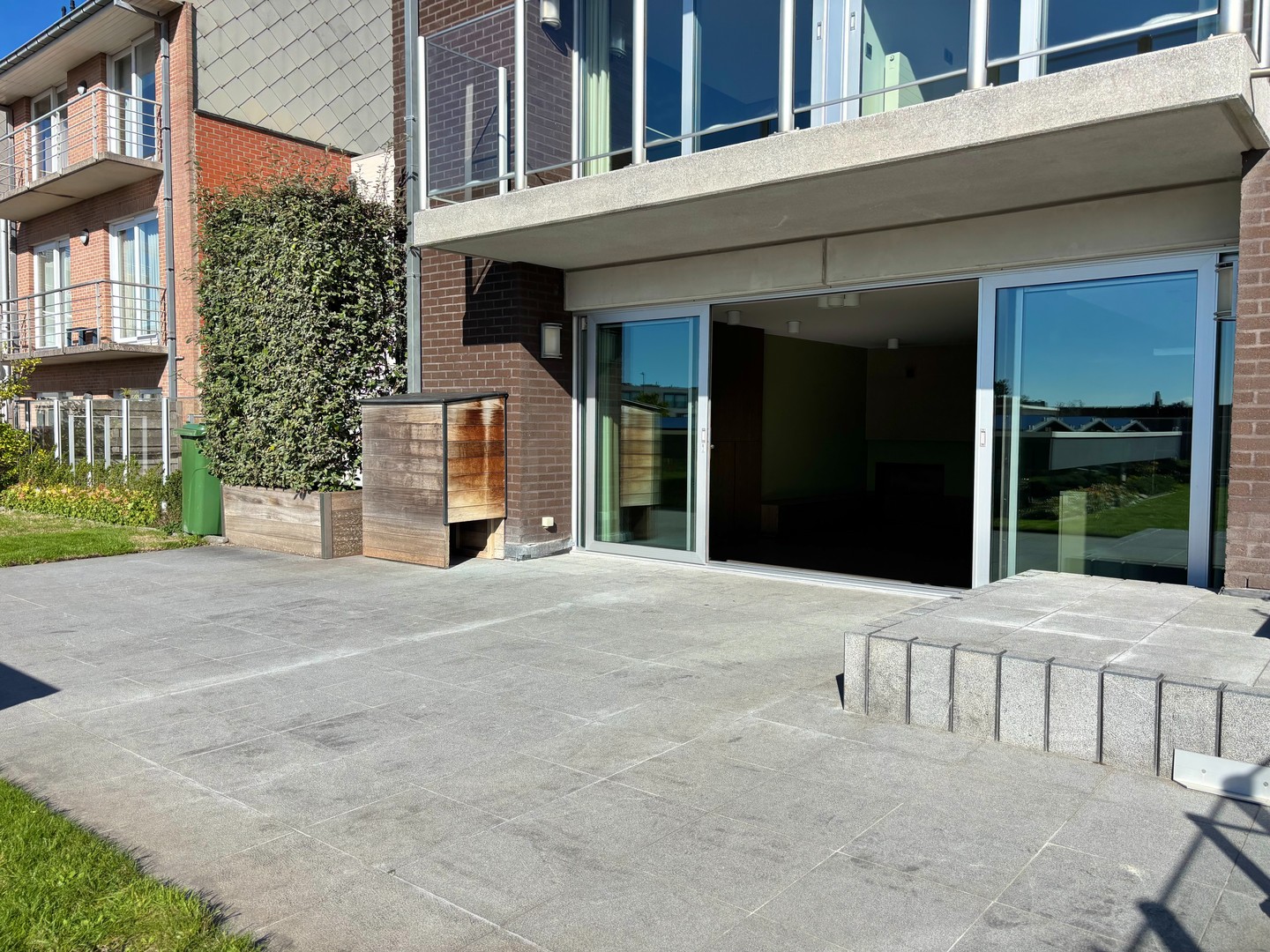 Uitzonderlijk ruim en gerenoveerd duplexappartement met 5 slaapkamers met zonnig terras in Sint-Idesbald - foto 5