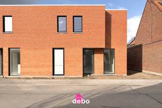 Mogelijkheid tot aankoop aan 6% btwOp zoek naar een energiezuinige, instapklare nieuwbouwwoning met ruimte, comfort en privacy? Dan is deze moderne...