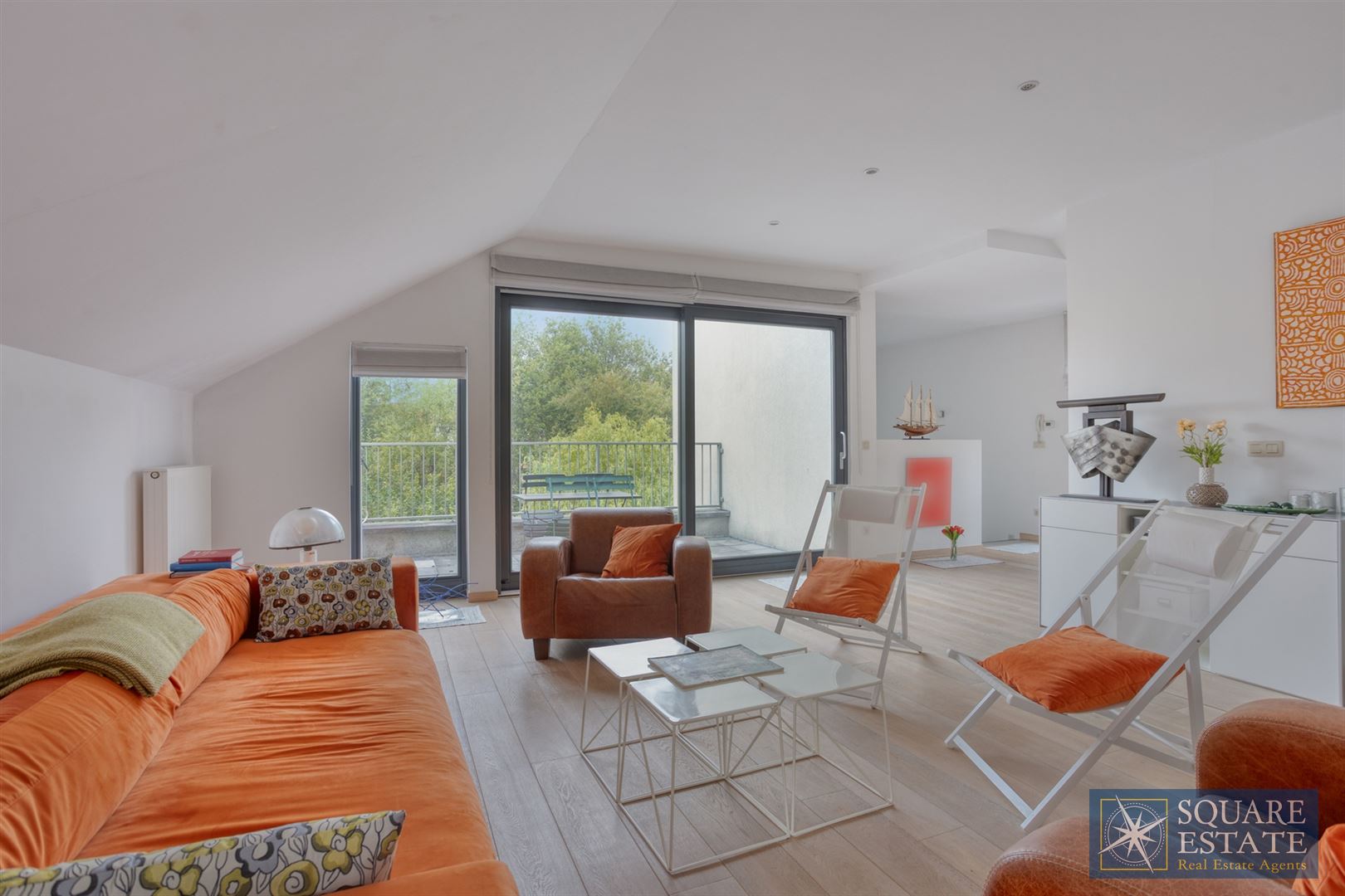 Stunning loft ideally located in Jette - photo 2