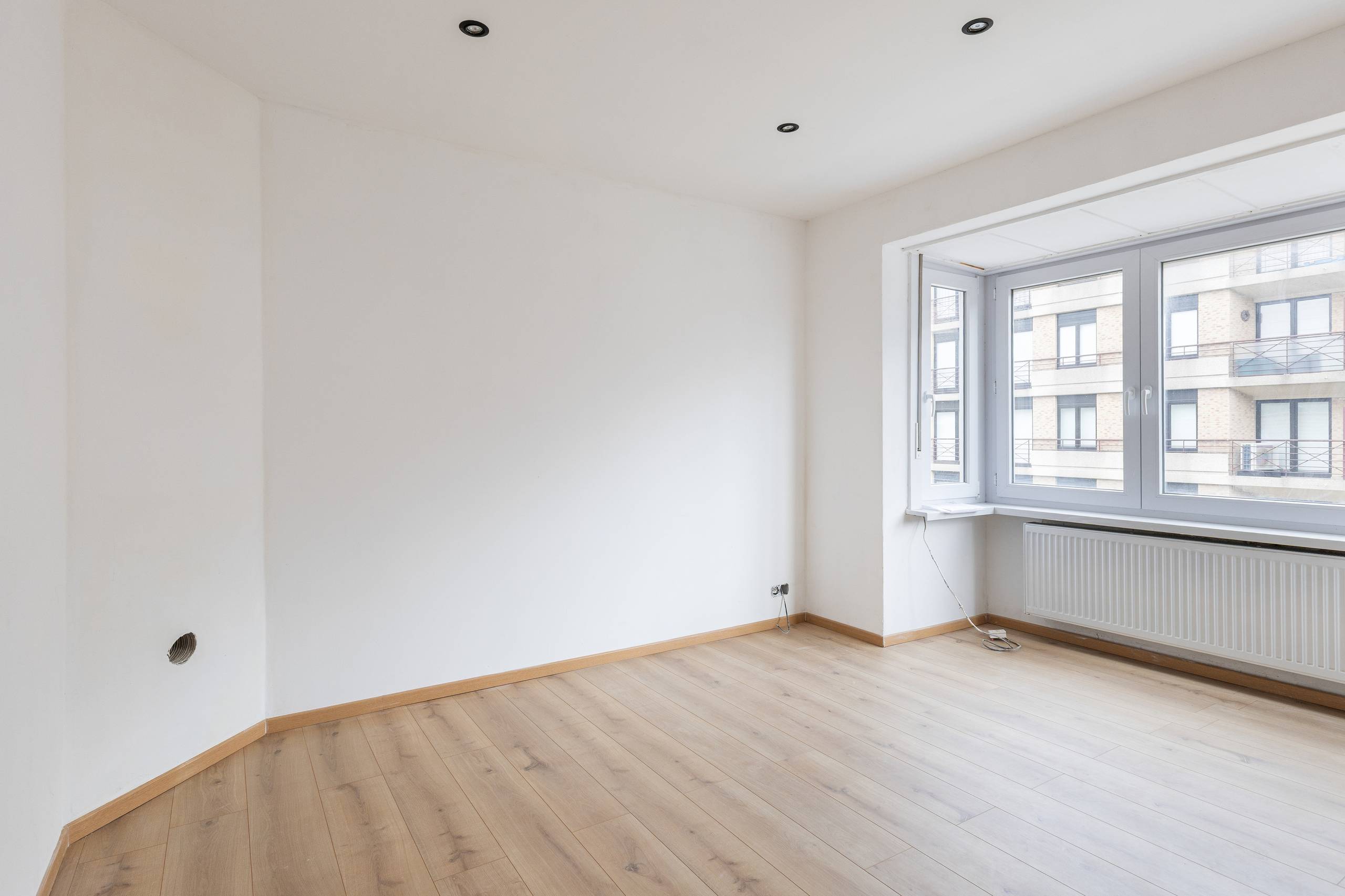 Gerenoveerd appartement te koop in Koksijde! - foto 3