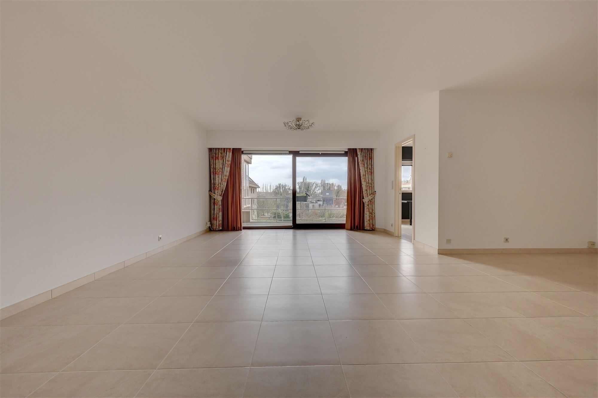 Ruim appartement met twee slaapkamers en terras te huur in residentie Nachtegalenhof - foto 5