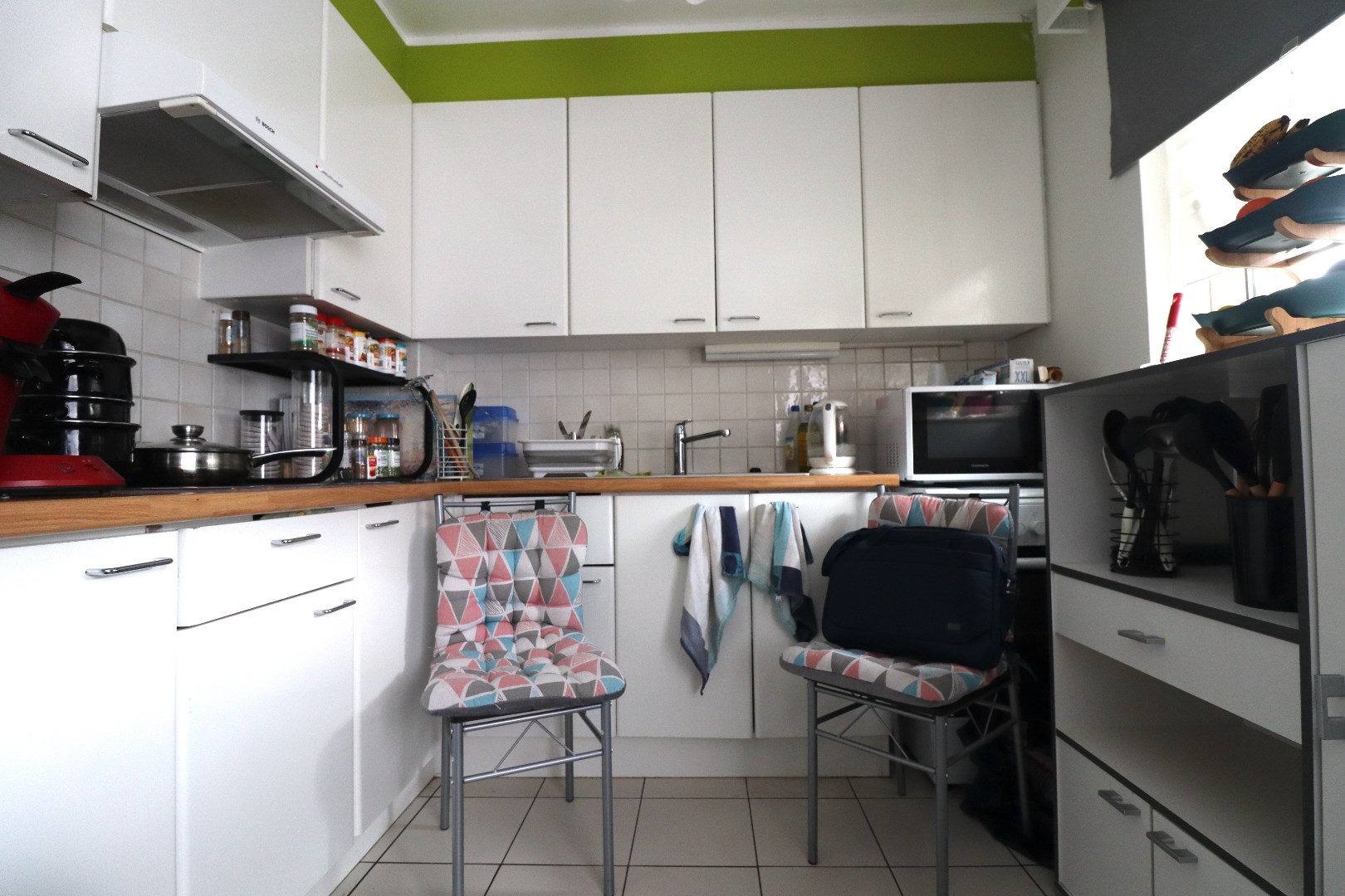 Gelijkvloers appartement met twee slaapkamers, gemeenschappelijke tuin en garage te huur in Elversele - foto 4