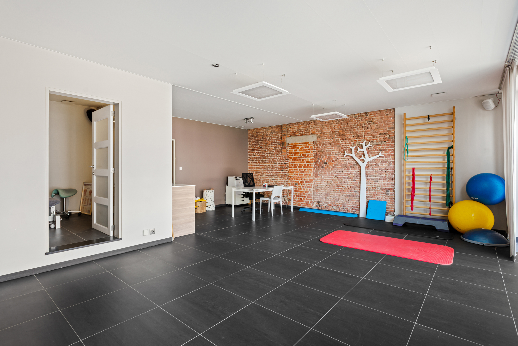 Commercial for rent in Zemst - photo 1