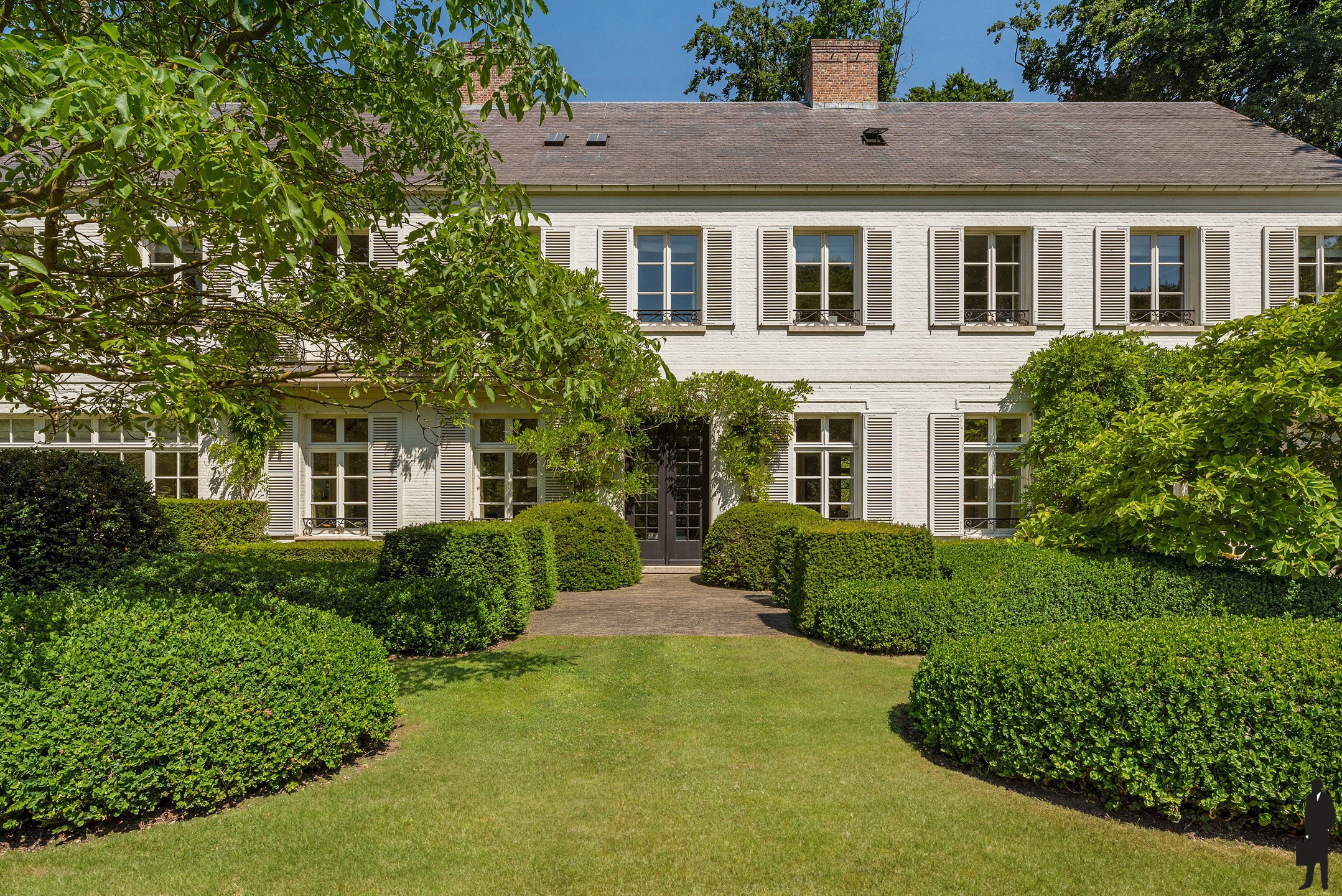 House for sale in Brasschaat with 6 bedrooms - photo 1