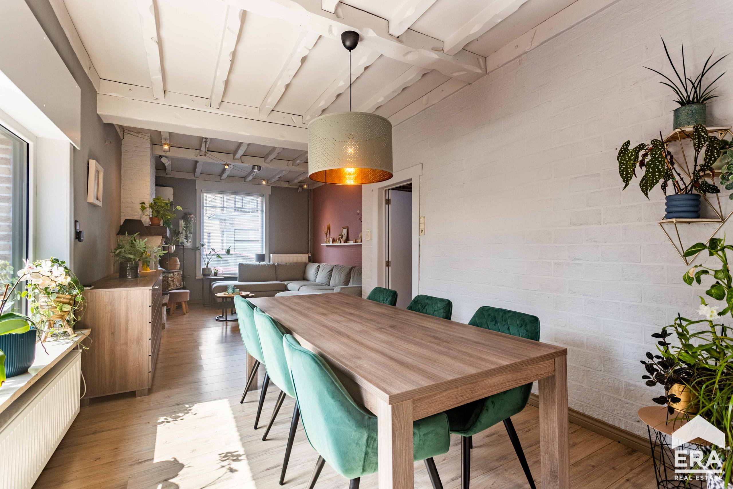 Instapklare gezinswoning met 4 slaapkamers, garage en tuin - foto 5