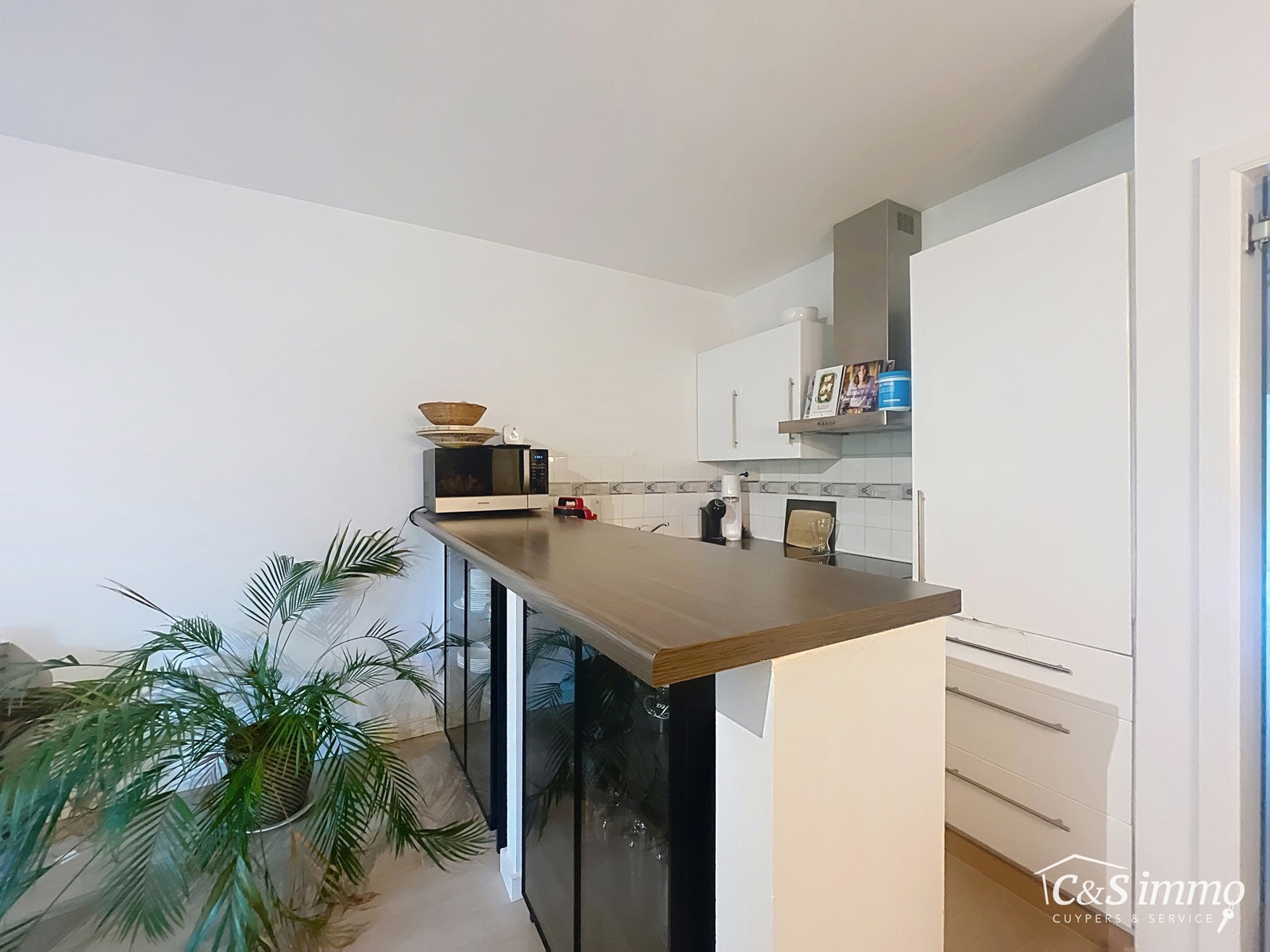 Goed en rustig gelegen appartement met terras op loopafstand van de winkels en het park - foto 3