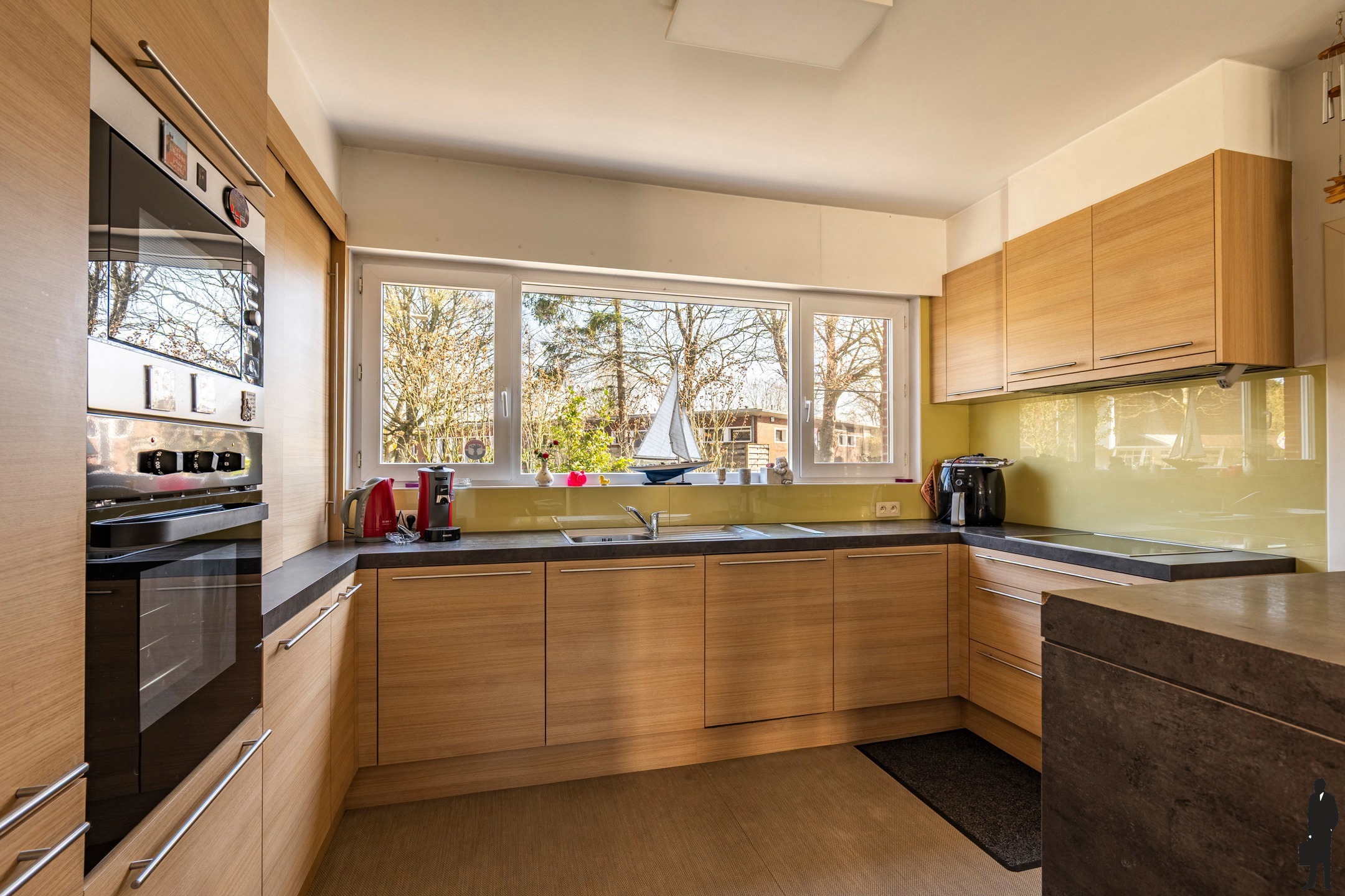 Instapklare HOB met 5 slpks, garage & zonnige tuin te Edegem - foto 2