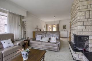 <p>This refreshable home features on the ground floor a </p>