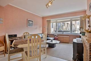 **OPENDEURDAG: WOE 13 MEI VAN 16H - 17H30** STARTPRIJS! Laat je verrassen door dit ZONOVERGOTEN appartement (2°V) met 1 SLAAPKAMER op een...