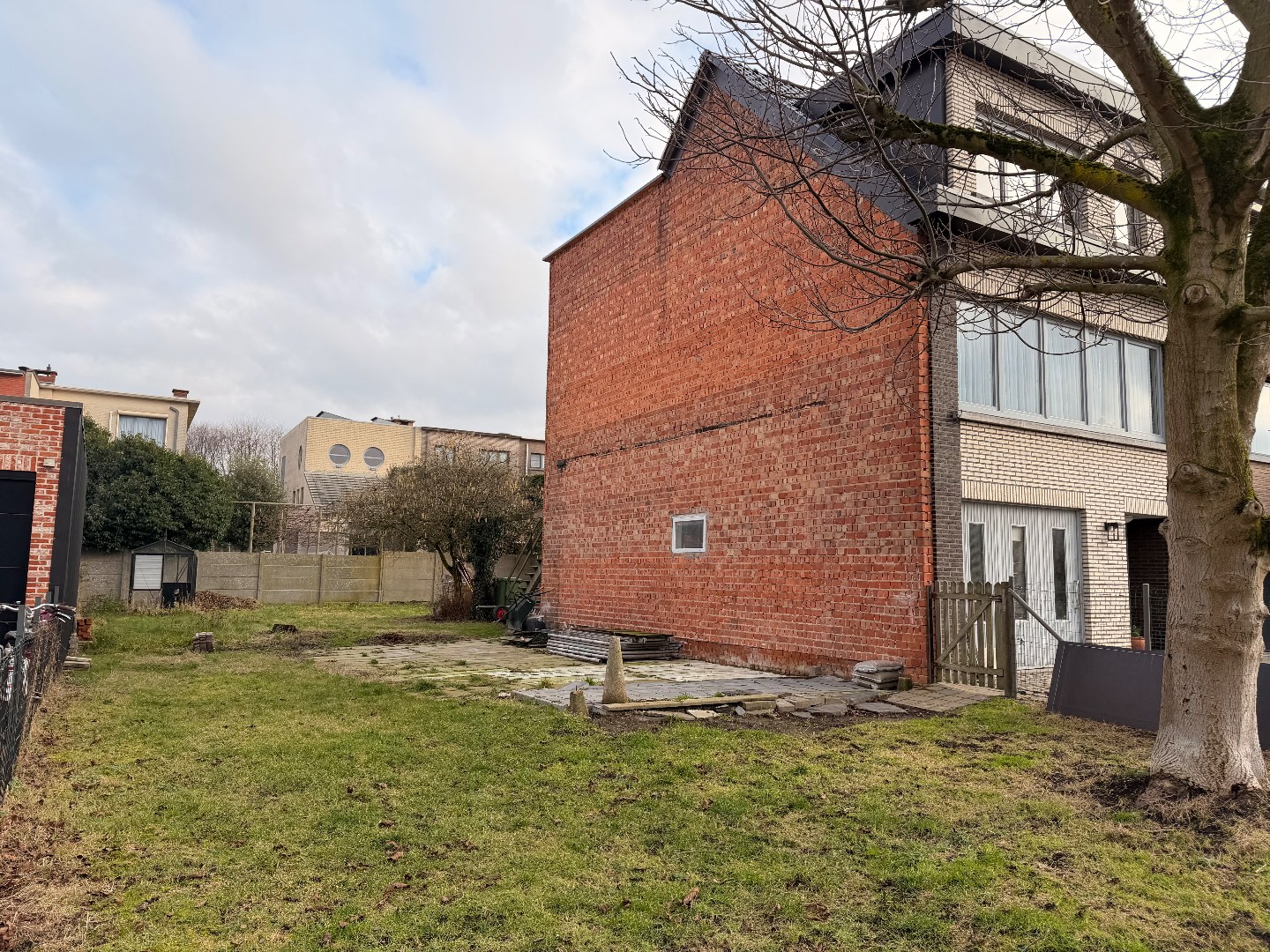 Bouwgrond van 297 m² voor een halfopen bebouwing! - foto 4