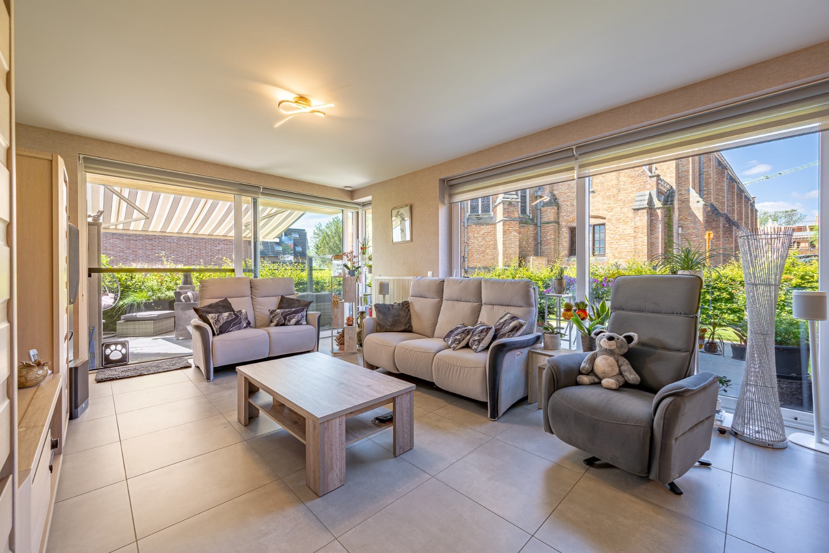 Appartement spacieux et lumineux de plain-pied avec 3 chambres, garage et jardin ensoleillé à Beselare. - photo 1