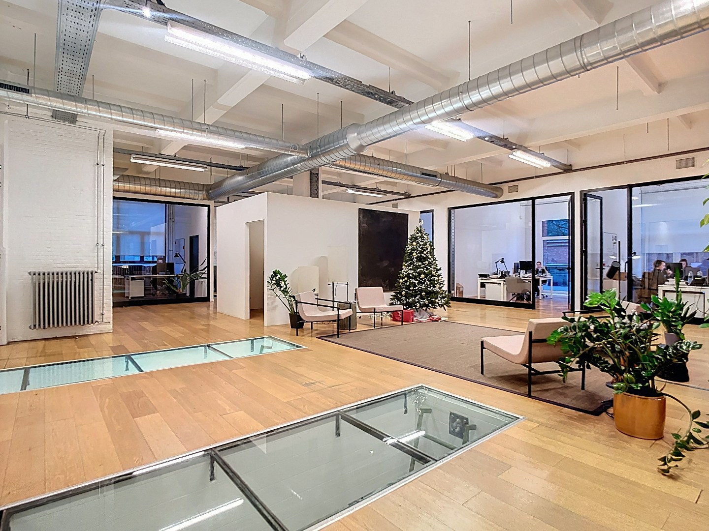 Commercial for rent in Antwerp - photo 2