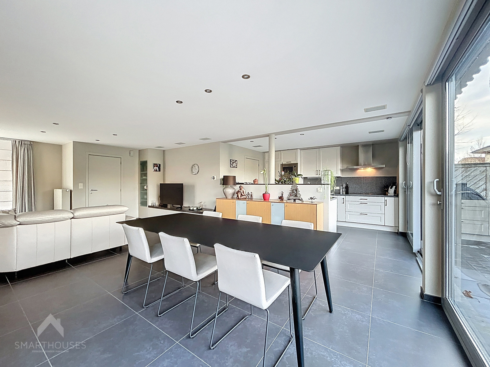Halfopen woning op 444 m² met 3 slaapkamers en garage - foto 5