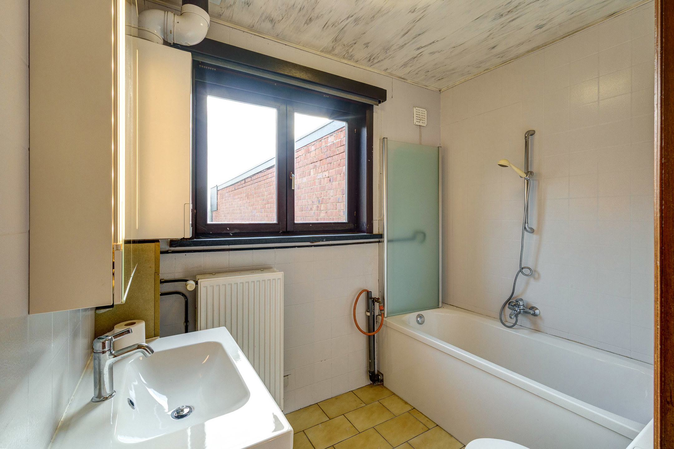 Renovatiekans in Kessel: rijwoning met potentieel voor 2 units - foto 4