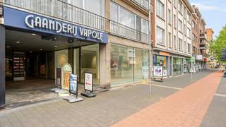 Two commercial properties in the center of Mortsel - Shopping streetThese two linked commercial properties are located in the shopping street of...