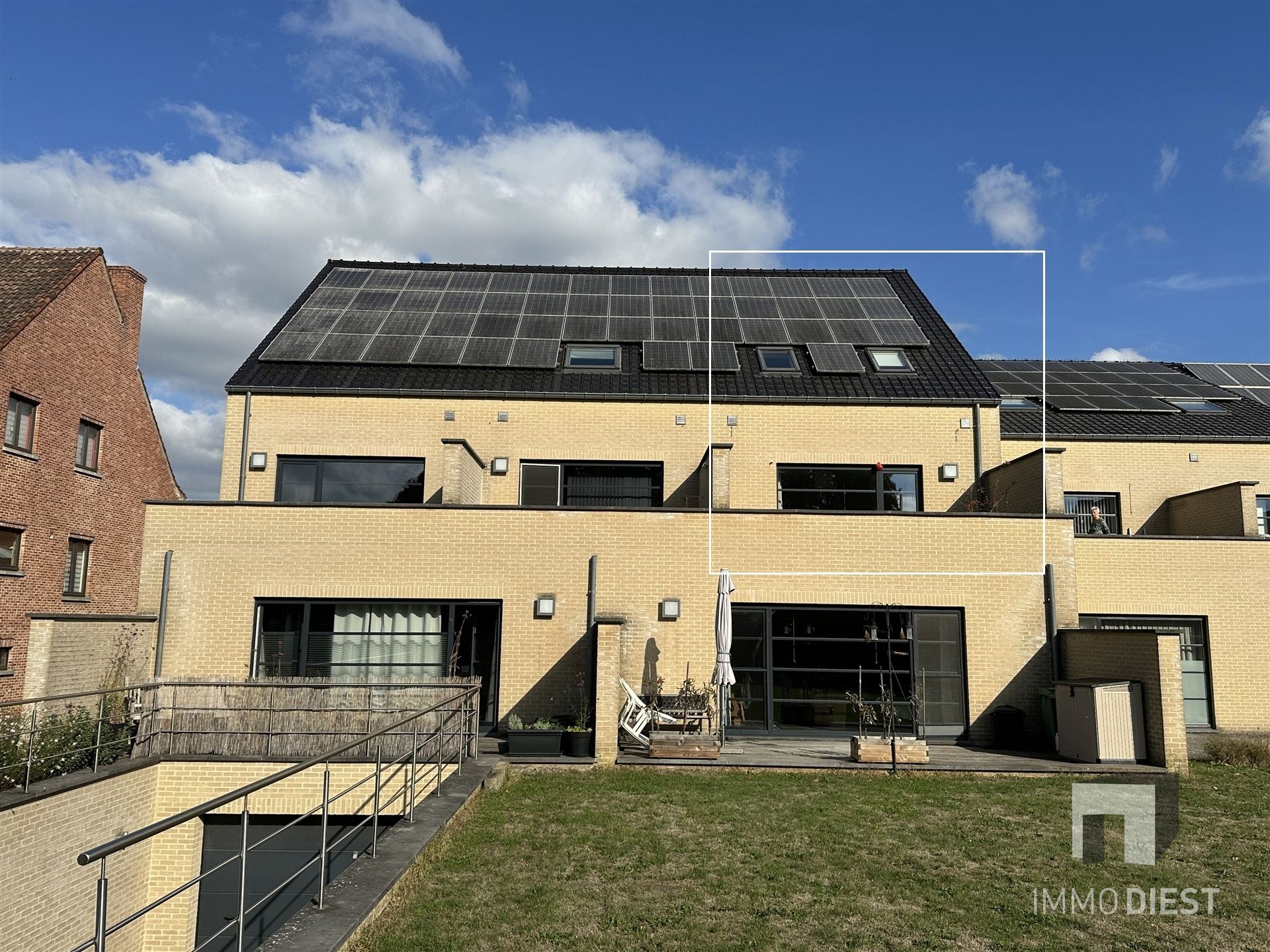 Ruim en energiezuinig duplexappartement (109 m²) met zonnig terras in Schaffen - foto 1