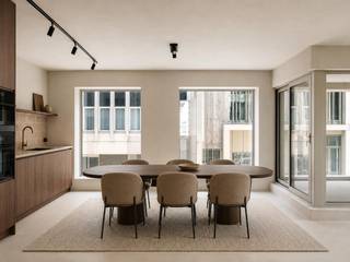 Un appartement élégant de 3 chambres à coucher avec terrasse et finitions haut de gamme, situé à deux pas de la digue de mer et de la plage. Découvrez ce magnifique appartement de 3 chambres à coucher, prêt à emménager, où confort, espace et qualité sont au rendez-vous. Idéalement situé, ce logement offre tout le confort et les atouts d'une vie moderne et sereine. Dès l'entrée, vous serez séduit par un espace de vie lumineux aux finitions élégantes et au souci du détail. La cuisine ouverte, entièrement équipée, communique harmonieusement avec le coin repas et le salon, idéal pour des soirées conviviales et recevoir des invités. L'appartement comprend trois chambres à coucher, parfaites pour une famille ou comme résidence secondaire. La salle de bains, avec douche à l'italienne et baignoire, est élégamment aménagée avec des matériaux de haute qualité et dotée de tout le confort moderne. Un atout indéniable : la spacieuse terrasse où vous pourrez profiter du plein air en toute tranquillité. Caractéristiques : - - 3 chambres à coucher spacieuses<br />- Finitions haut de gamme et durables<br />- Pièce de vie lumineuse<br />- Cuisine entièrement équipée<br />- Salle de bains moderne<br />- Agréable terrasse<br />- Prêt à emménager<br />- Économique<br />Cet appartement allie luxe et fonctionnalité dans un emplacement exceptionnel. Idéal pour ceux qui recherchent un logement de qualité, synonyme de tranquillité. Intéressé(e) ? Contactez-nous dès aujourd’hui pour plus d’informations ou pour organiser une visite !
