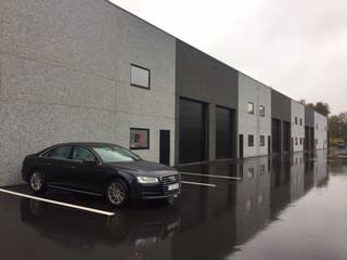 Magazijn 210 m2 met sanitair en bureau ruimte te koop in KMO Park De Hulst