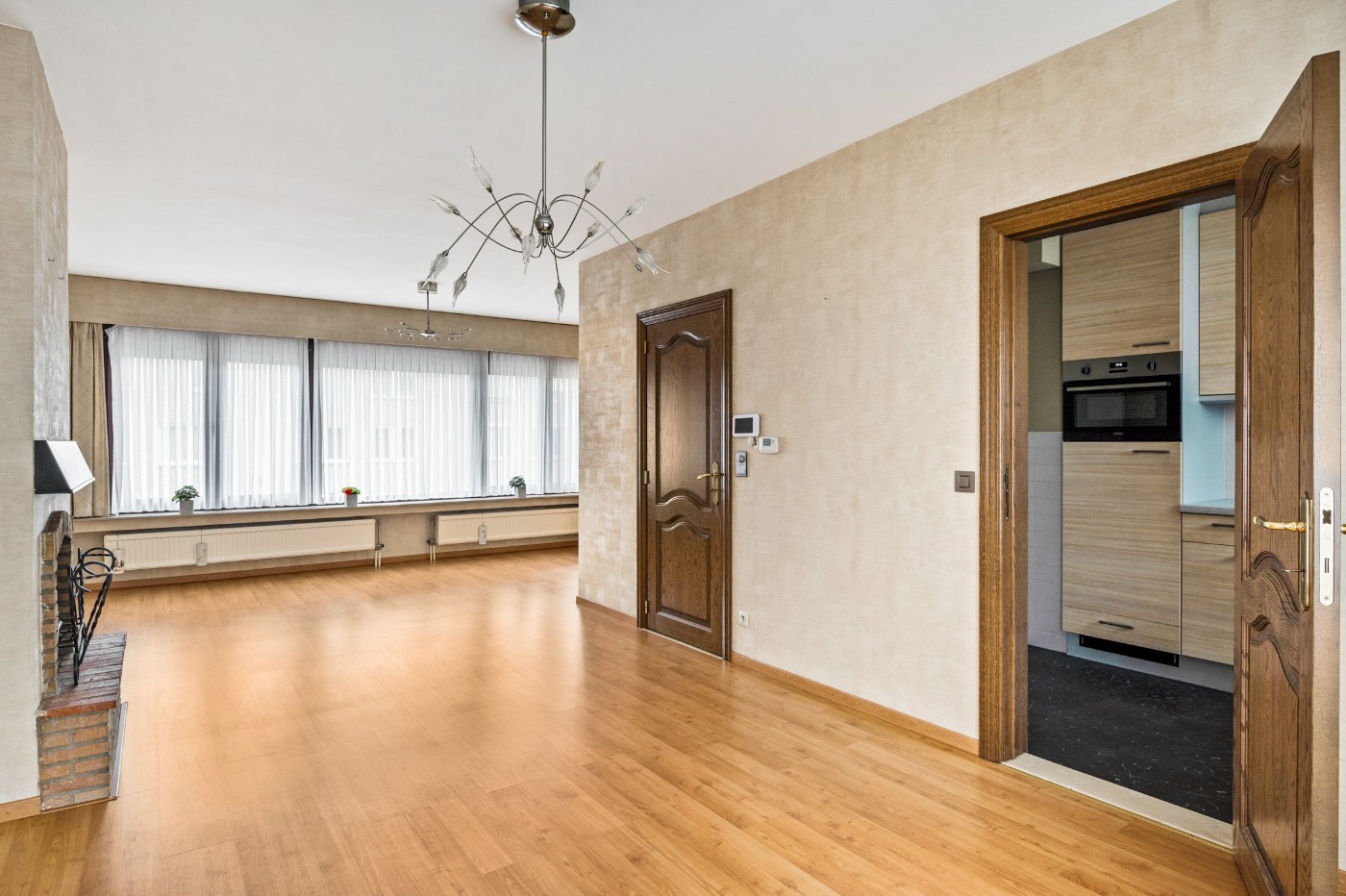 Centraal gelegen beletage-woning met 3 slpk., inpandige garage en tuin - foto 4