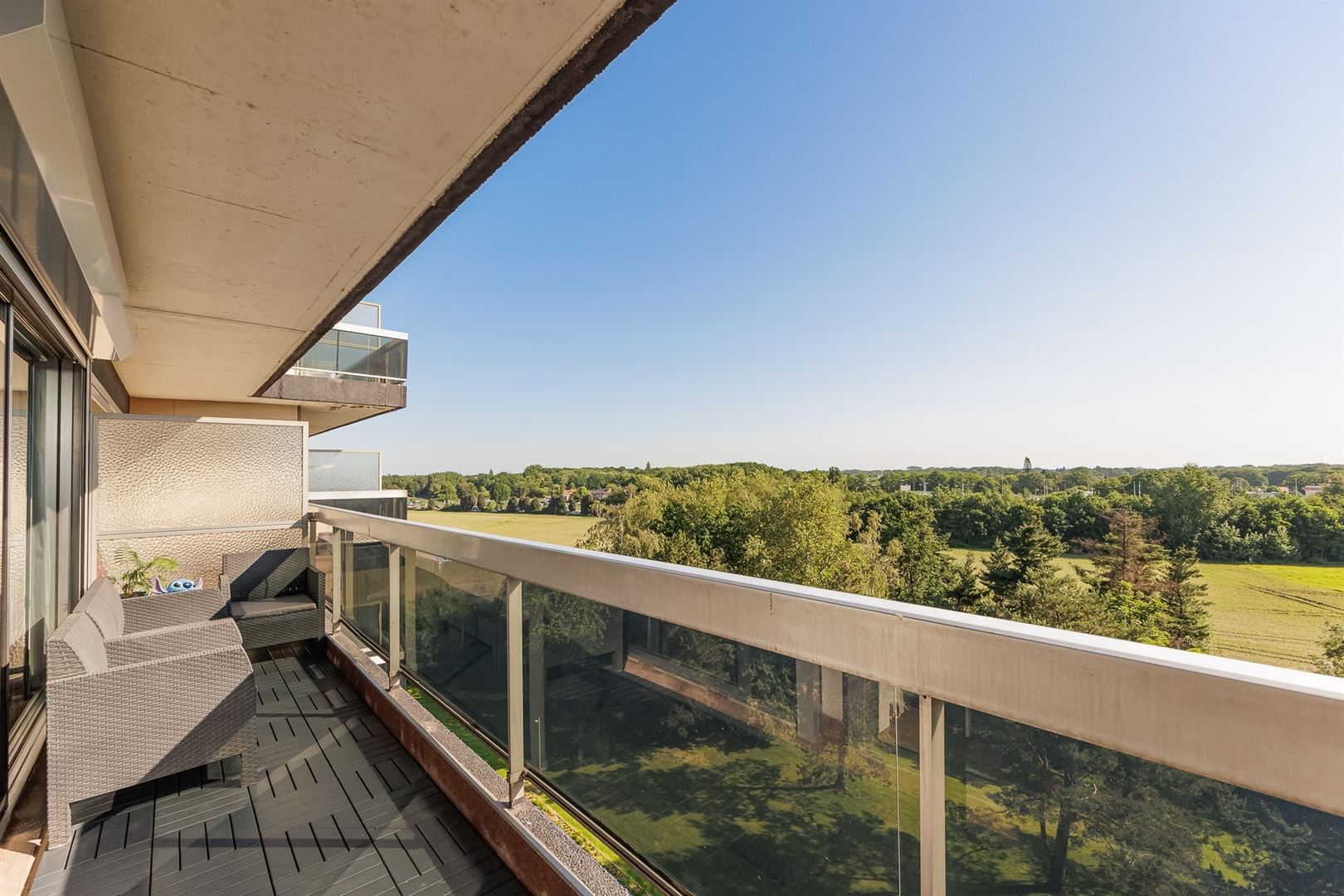Lichtrijk appartement met panoramisch uitzicht en autostaanplaats - foto 5