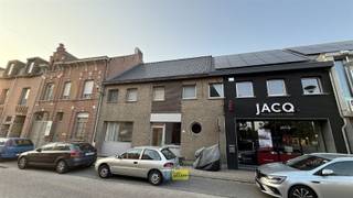 Ontdek dit appartement gelegen in het hart van Reet, ideaal voor starters of als investering. Het appartement beschikt over een oppervlakte van...