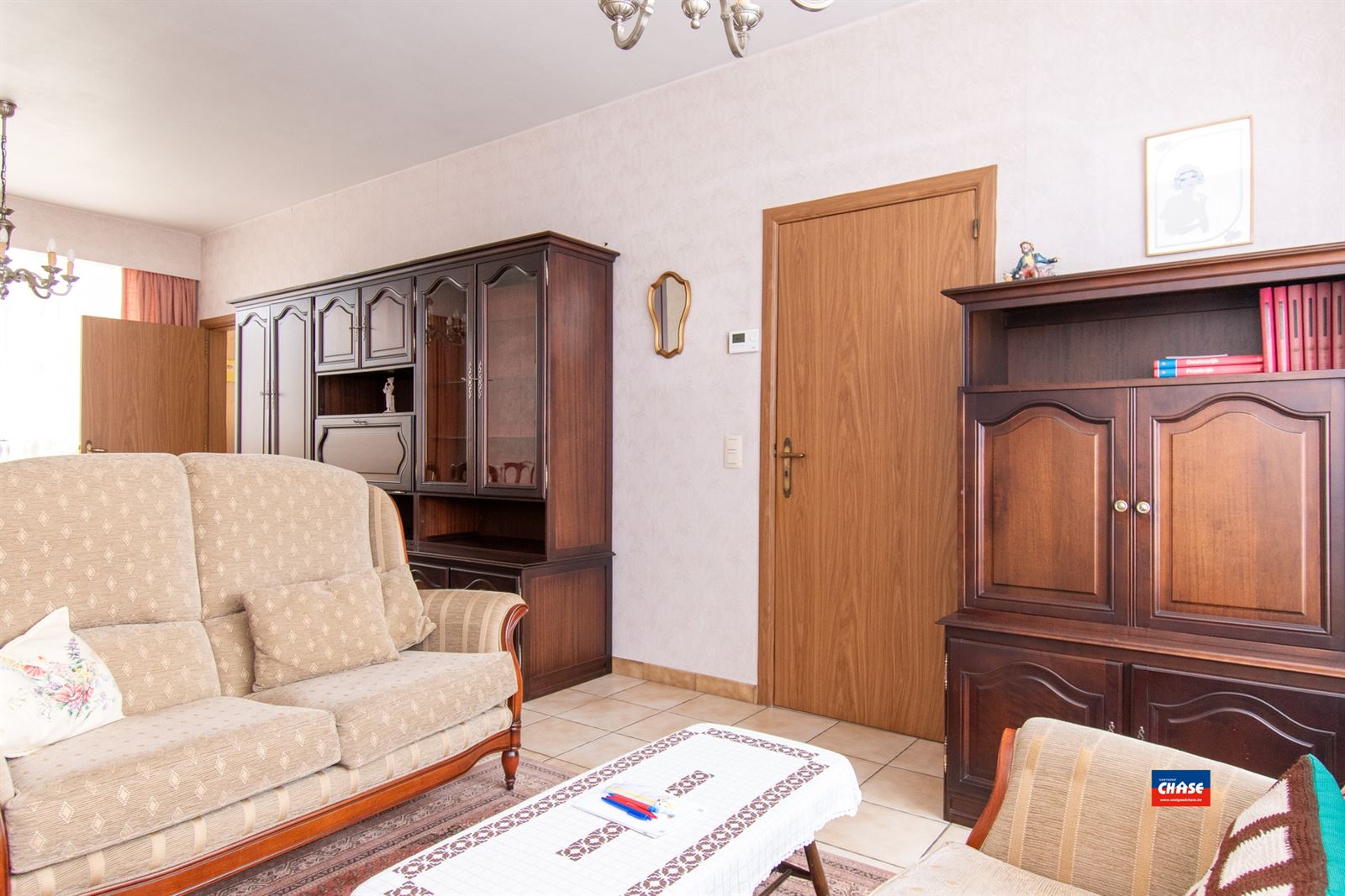 Halfopen bebouwing met 3 slaapkamers, tuin + 3 garageboxen - foto 4