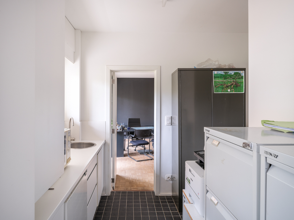 Charmant 3 slaapkamer appartement met karakter, buitenruimte en een uitstekende ligging - photo 5