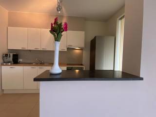 Ontdek dit leuk appartement met topligging!<br /><br />Indeling:<br />- Hal met apart toilet<br />- Open keuken<br />- Ruime leefruimte<br />- Slaapkamer<br />- Badkamer met een extra ruimte voor wasmachine en droogkast<br /><br />Huurprijs: 945€ per maand<br />Optioneel: autostaanplaats: 70€ per maand<br /><br />GROTE TROEVEN: <br />LIGGING: scholen, winkels en openbaar vervoer op wandelafstand.<br />ENRGIEZUINING: EPC B<br /><br />Voor meer informatie of een bezoek contacteer Floris: 0476 33 03 22