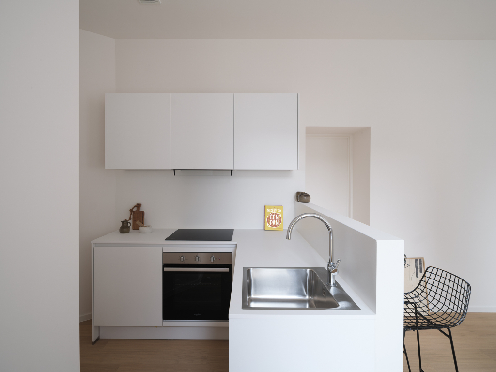 Gerenoveerd 1-slaapkamer appartement met buitenruimte nabij Gent Zuid - foto 4