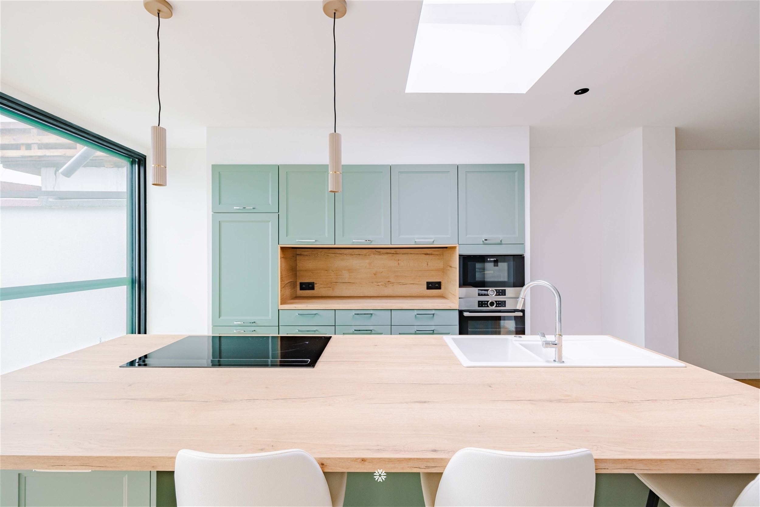 Un bijou entièrement rénové avec une façade authentique - photo 4