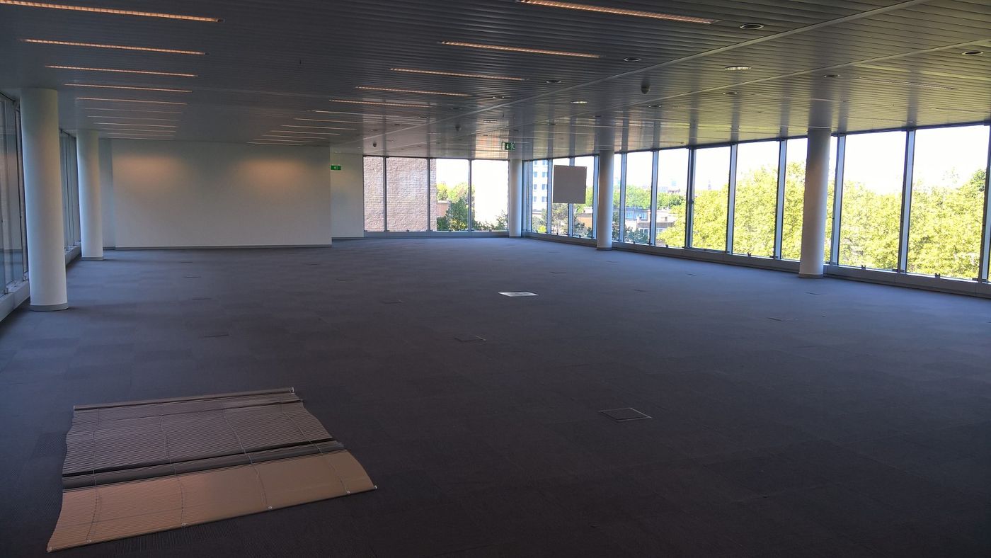 Stijlvolle kantoren van 1.663 m² met uitstekende visibiliteit - foto 1