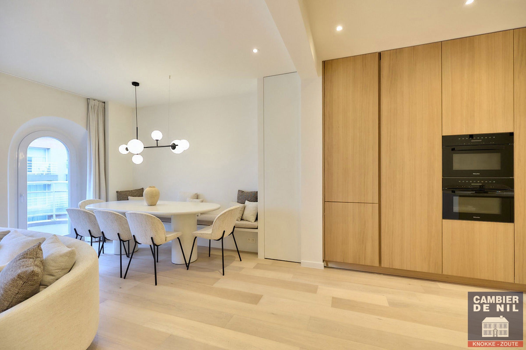 Ruim, gerenoveerd woonappartement vlakbij de Dumortierlaan - foto 3