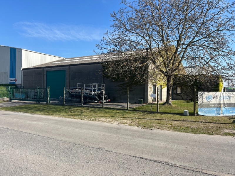 Functioneel bedrijfsgebouw voorzien van kantoor- en magazijnruimte met buitenopslag - foto 5