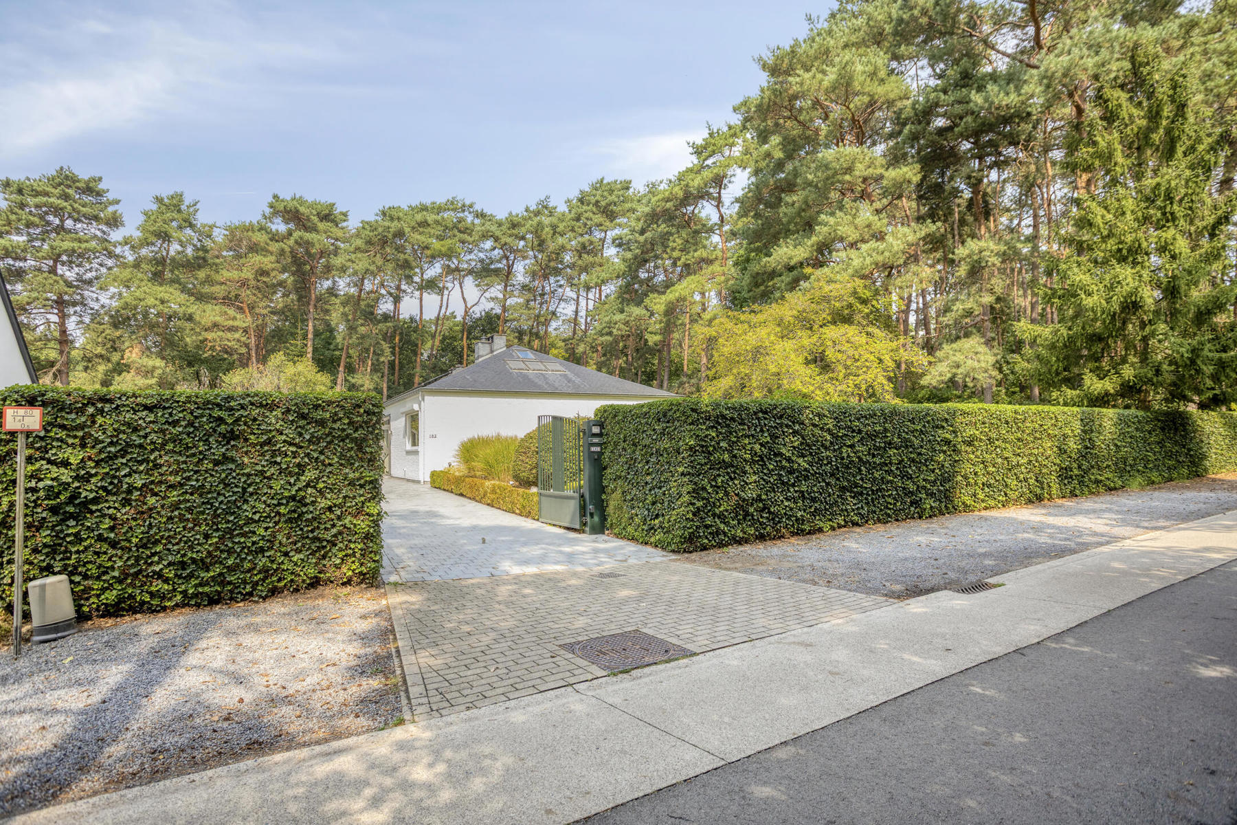 Ruime en lichtrijke woning op een prachtig perceel - foto 2