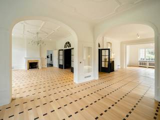 Located in the Floride district, this property was completely renovated in 2025 by an architect. It offers six bedrooms, a staff apartment, and...