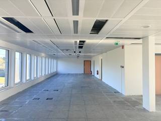 Strategically located near exit 10 of the Brussels Ring, this prestigious office building benefits from excellent visibility and accessibility.The...