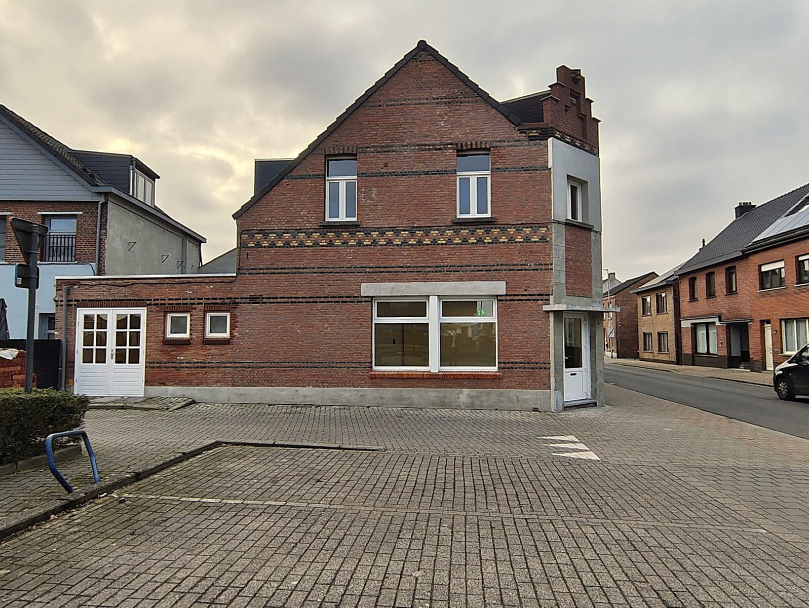 Gerenoveerd handelspand voor verschillende doeleinden - foto 3