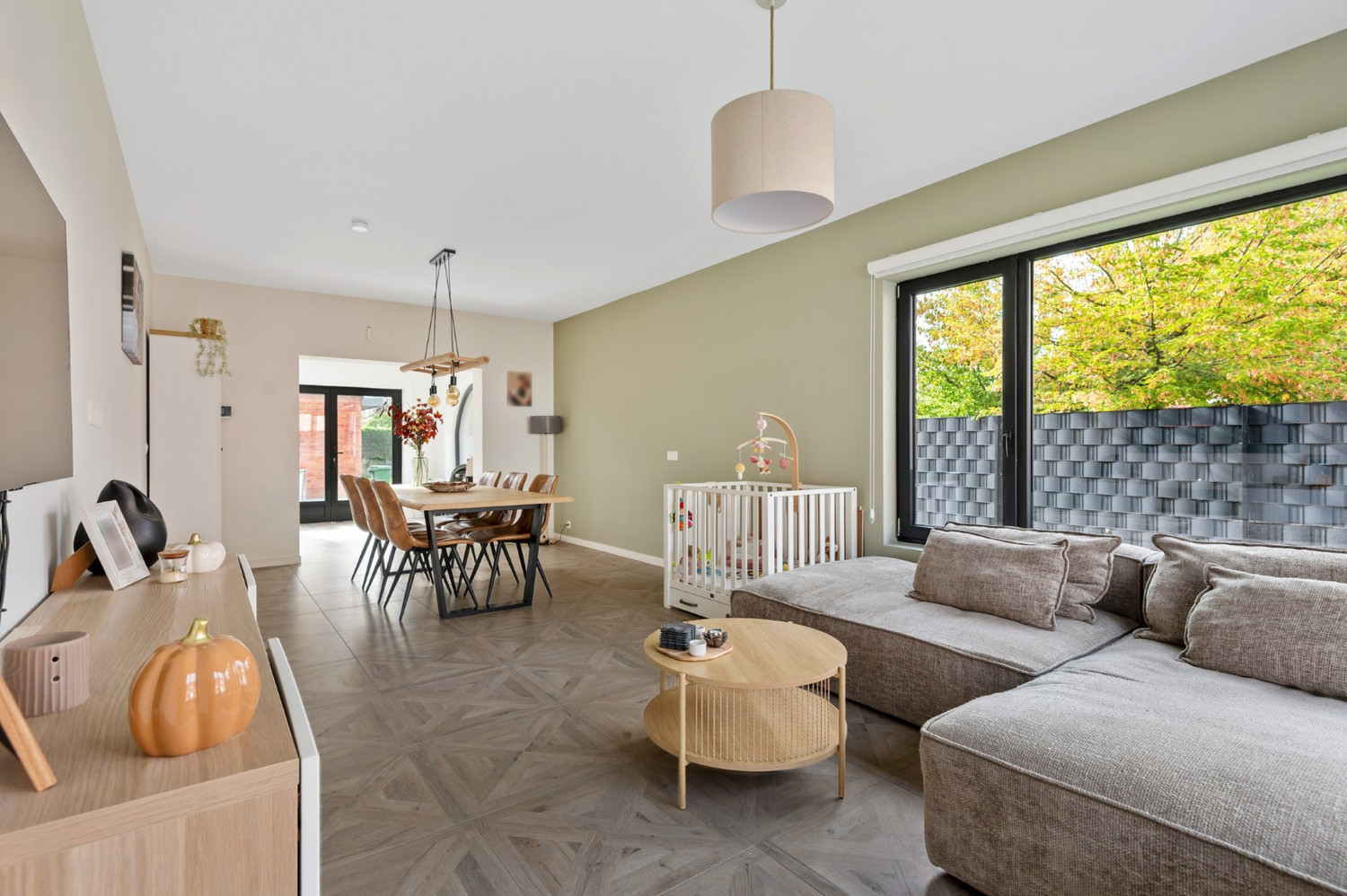 INSTAPKLARE H.O.B. MET 3 SLK, TUIN EN GARAGE NABIJ HET CENTRUM! - foto 3