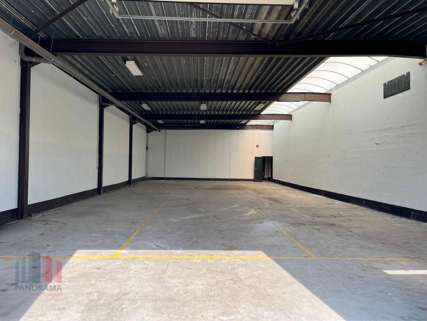 Strategisch gelegen KMO-unit van 240 m² nabij de E313 - foto 4