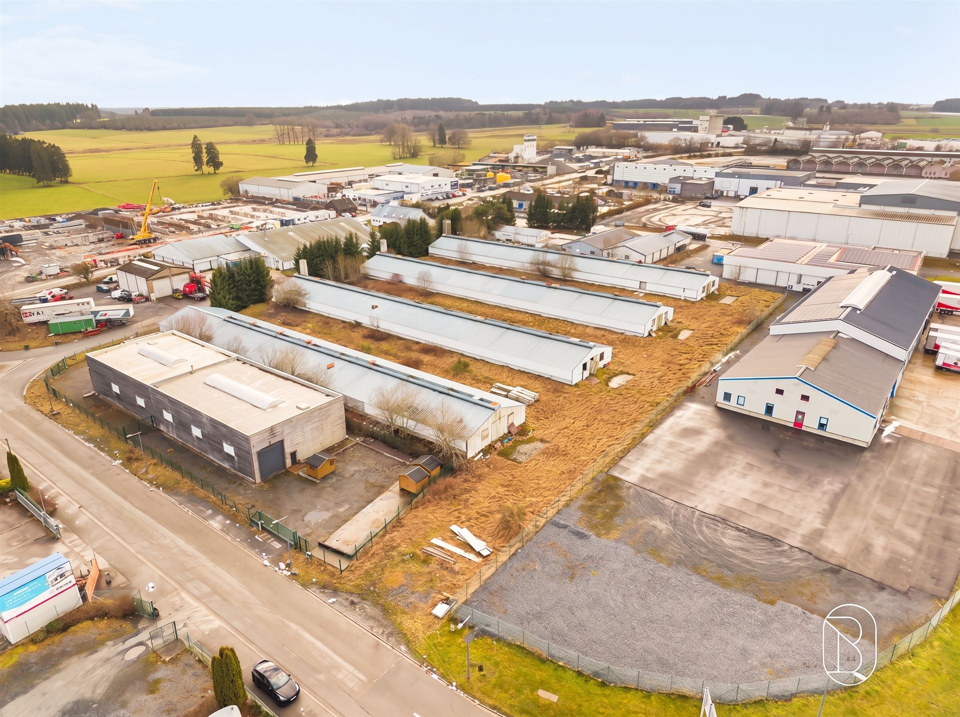 Industriegrond van 10.647m² met potentieel in Bastogne - foto 1