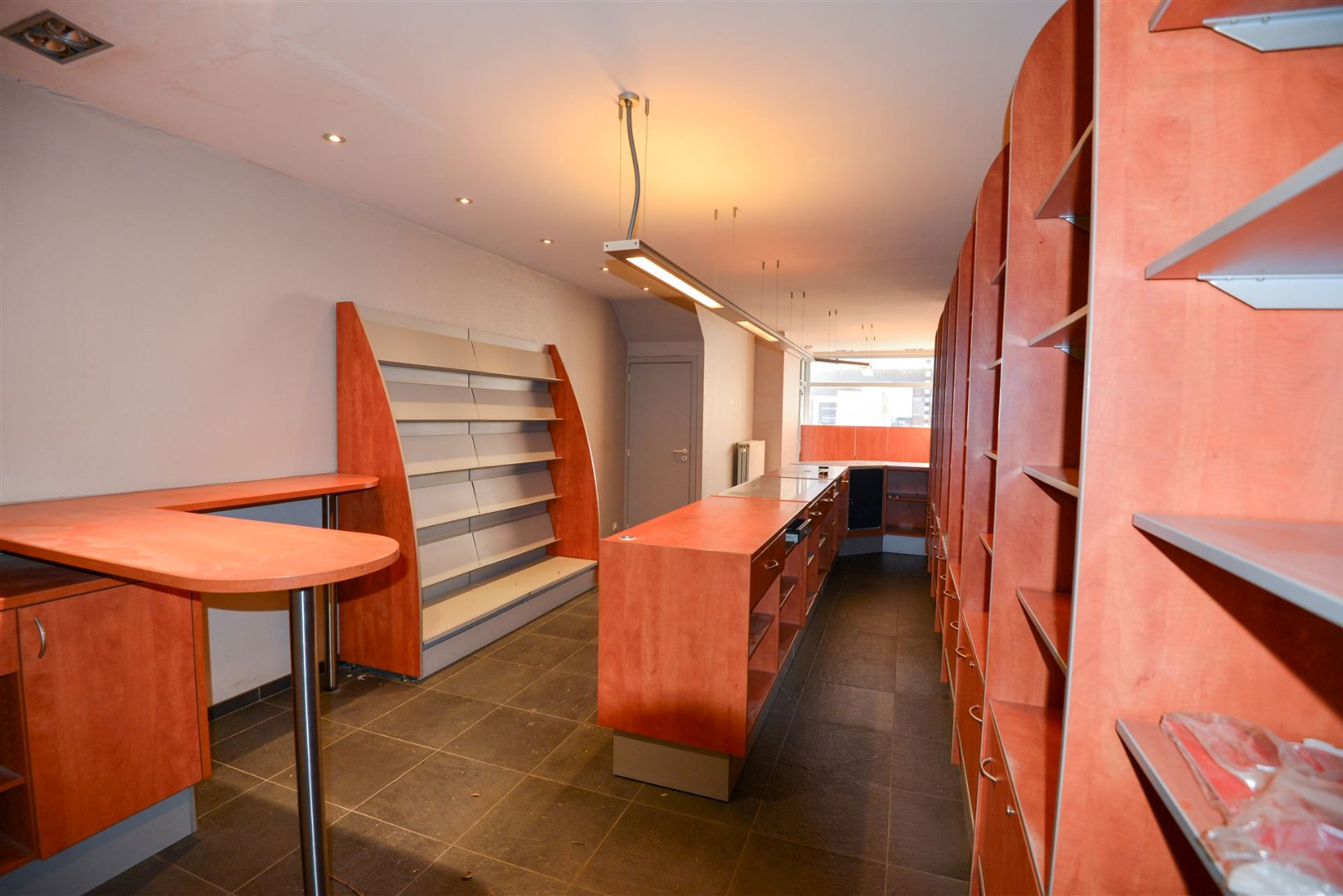 Commercial à louer à Wevelgem - photo 4