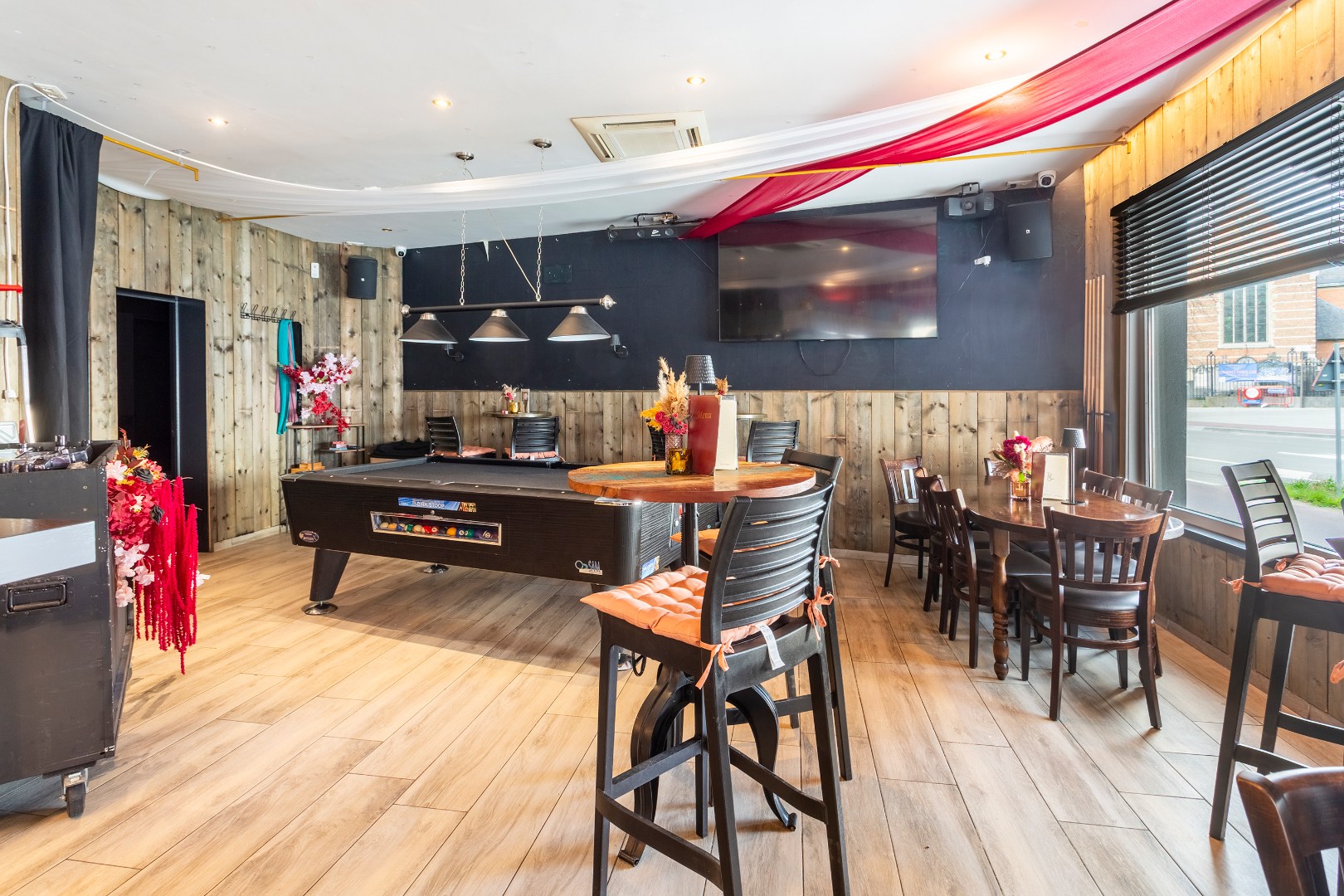 Opbrengsteigendom met horeca op topligging – Cogelsplein Deurne - foto 5