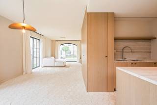 Gelegen in het landelijke en rustige Gijzenzele, een charmante deelgemeente van Oosterzele, bevindt deze recente halfopen bebouwing uit 2024 zich...