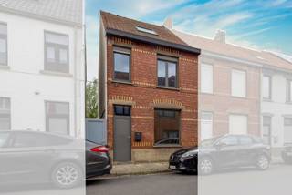 In een aangename straat, op wandelafstand van het centrum van Eeklo, bevindt zich deze instapklare woning met 4 slaapkamers. De woning combineert...