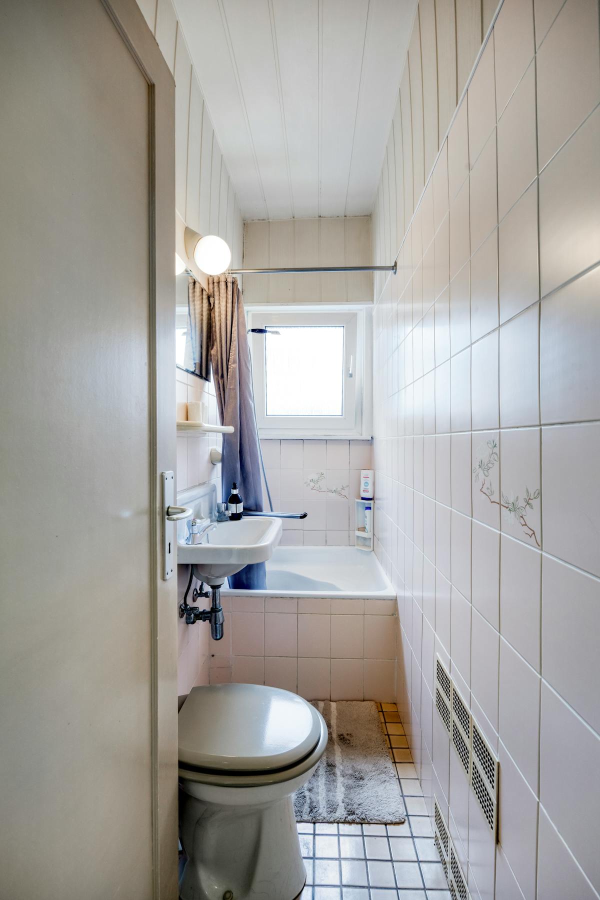 Semi-detached building with garage to renovate in Kruibeke  - photo 5