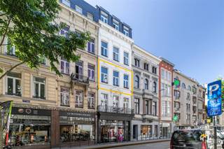 Nationalestraat 74 (2e verd.) - Antwerpen (2000) Gerenoveerd appartement (91 m²) met 2 slaapkamers in hartje Antwerpen (2000). Wonen in het centrum...